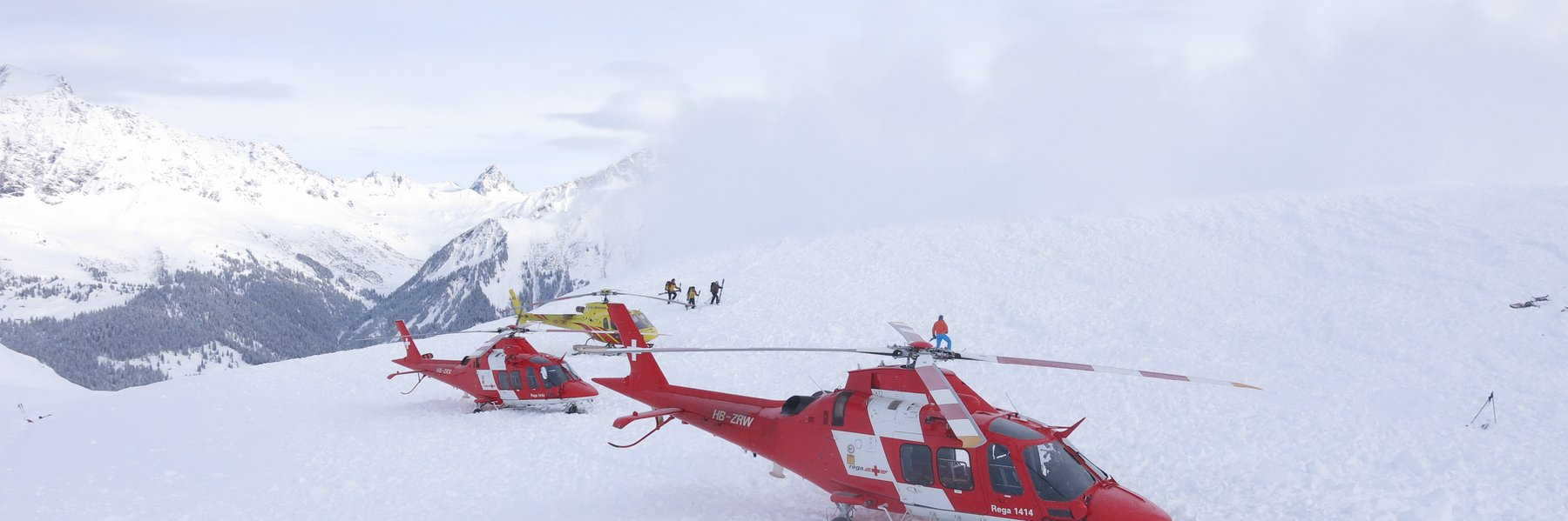 Helikopter auf der Skipiste