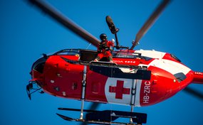 Einsatz mit der Rettungswinde am Helikopter