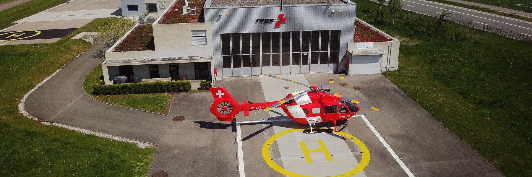 H145 vor der Basis Lausanne