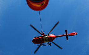 Heli mit Rettungswinde