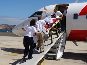 Repatriierung mit dem Rega-Ambulanzjet