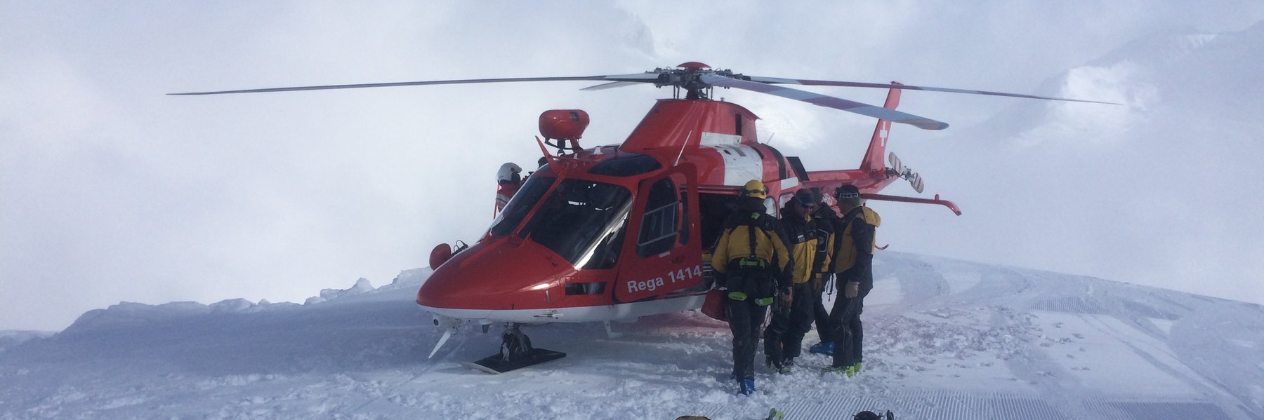 Helikopter auf der Skipiste