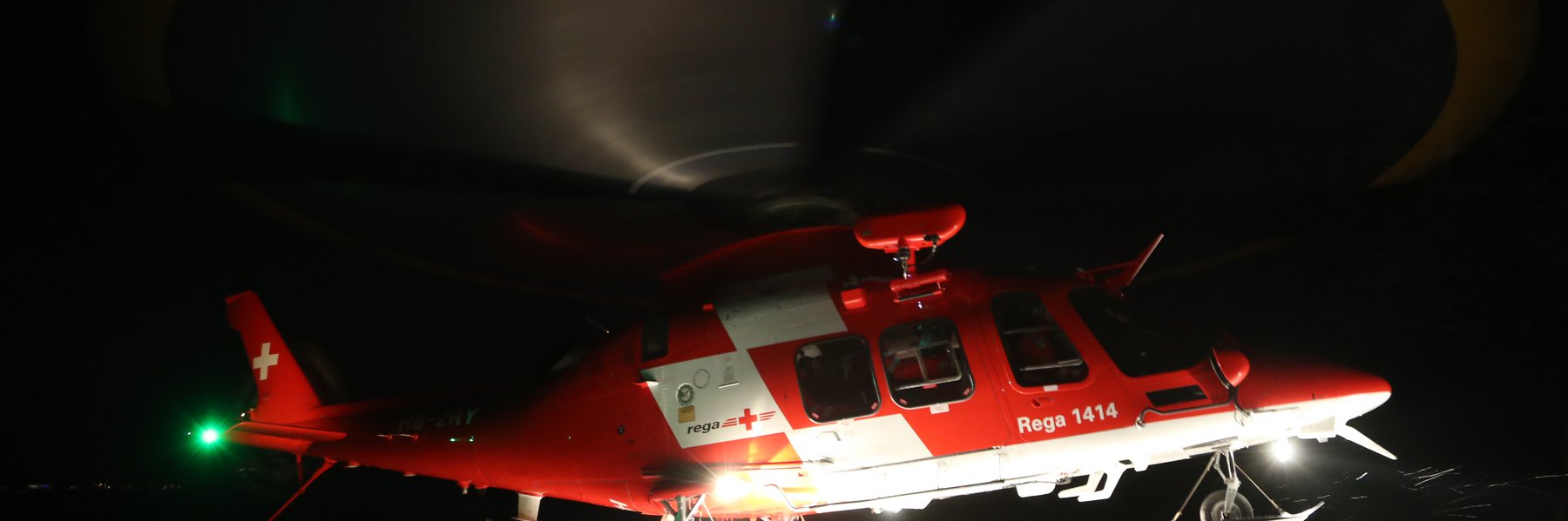 Symbolbild: Rega-Einsatz in der Nacht