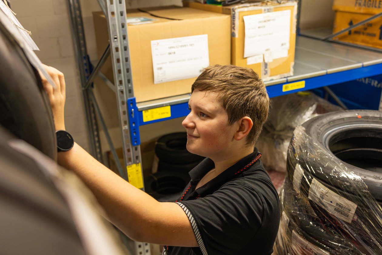 Logistiker bei der Arbeit