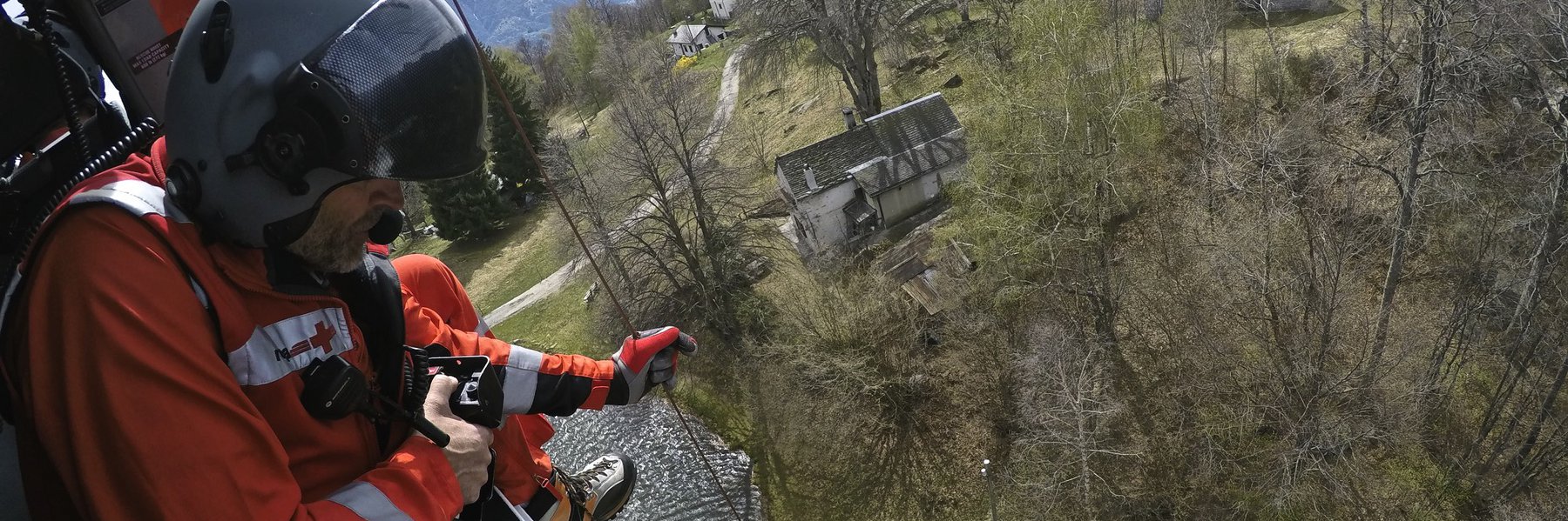 Check di volo e argano in Ticino per gli equipaggi Rega