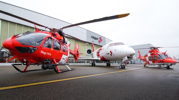 H145, AW109, Challenger 360 vor Rega-Center-Hangar